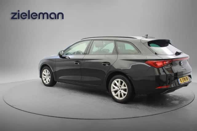 SEAT Leon (2021) thumbnail 2
