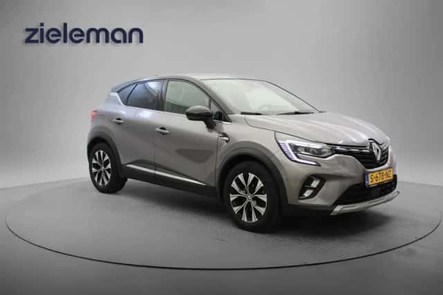Renault Captur (2023) thumbnail 1