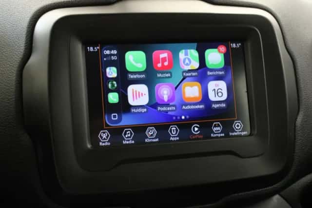 Jeep Renegade (2020) thumbnail 5