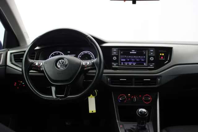 Volkswagen Polo (2019) thumbnail 3