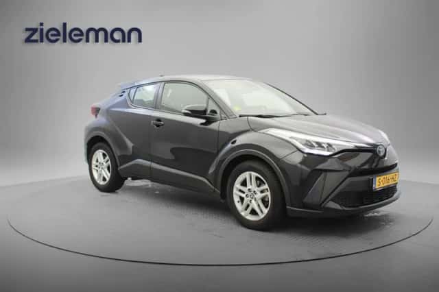 Toyota C-HR (2023) thumbnail 1