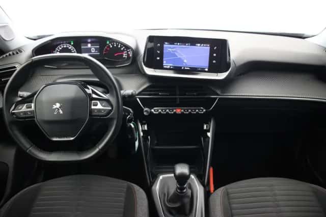 Peugeot 2008 (2020) thumbnail 2
