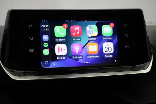 Peugeot 2008 (2020) thumbnail 5