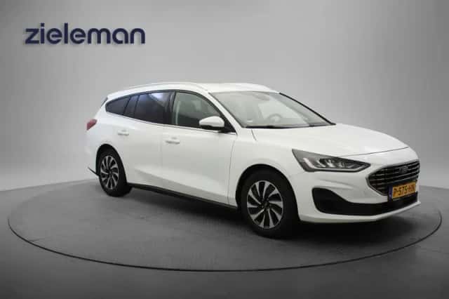 Ford Focus (2022) thumbnail 1