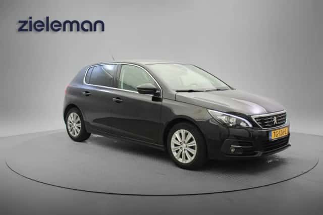 Peugeot 308 (2018) thumbnail 1