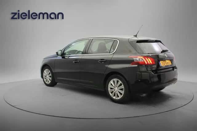 Peugeot 308 (2018) thumbnail 3