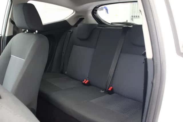 Ford Fiesta (2011) thumbnail 5