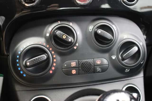 Fiat 500 (2021) thumbnail 5