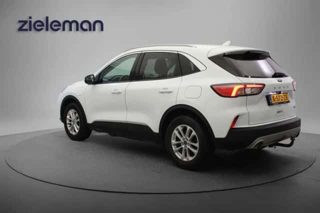 Ford Kuga (2024) thumbnail 3