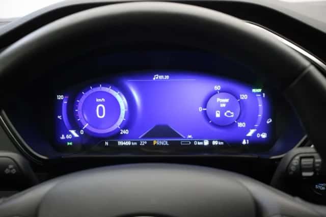 Ford Kuga (2024) thumbnail 5