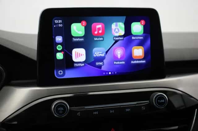 Ford Kuga (2024) thumbnail 6