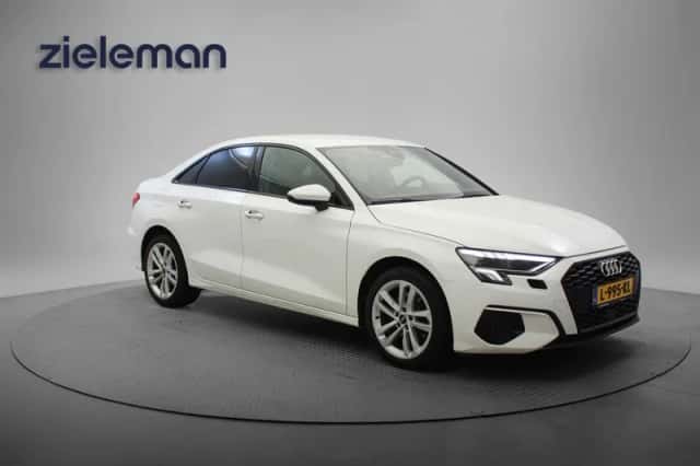 Audi A3 (2021) thumbnail 1