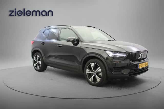 Volvo XC40 (2021) thumbnail 1
