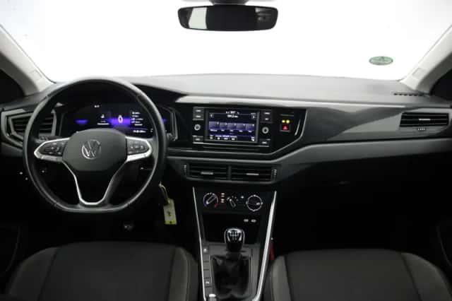 Volkswagen TAIGO (2023) thumbnail 2