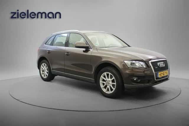 Audi Q5 (2011) thumbnail 1