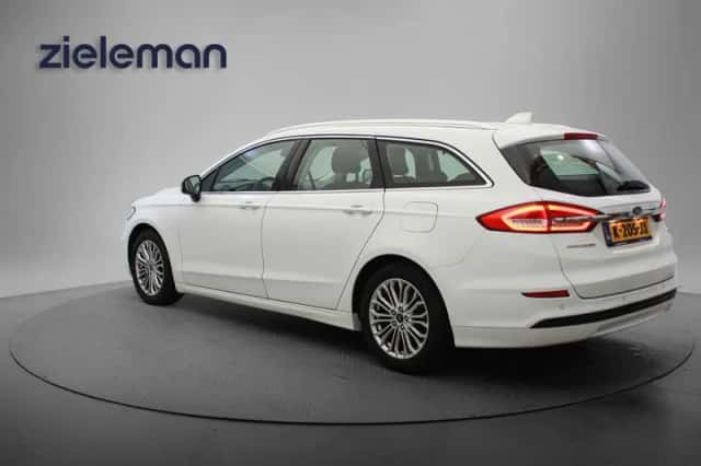 Ford Mondeo (2021) thumbnail 3