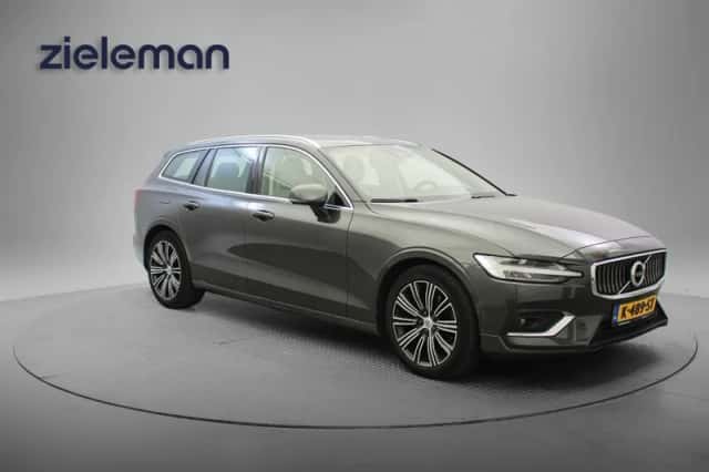 Volvo V60 (2021) thumbnail 1