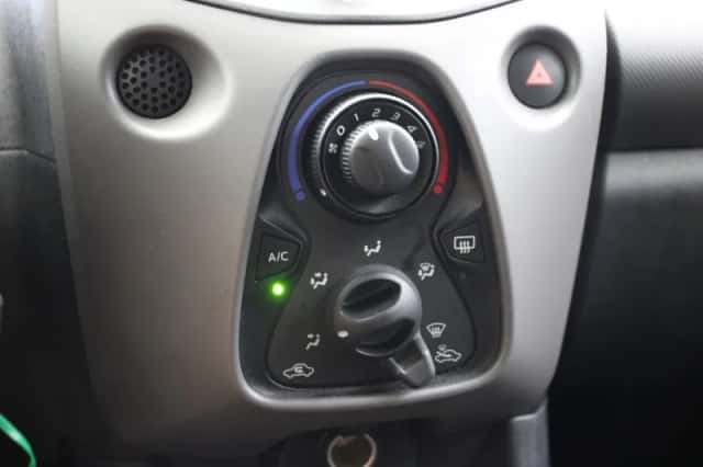 Peugeot 108 (2020) thumbnail 5