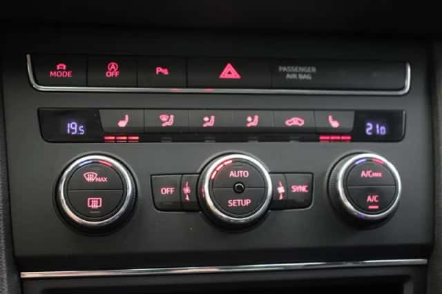 SEAT Leon (2014) thumbnail 5
