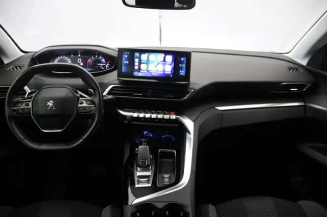 Peugeot 5008 (2021) thumbnail 2