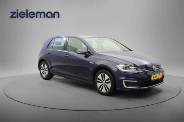 Volkswagen E-GOLF (2018) thumbnail 1