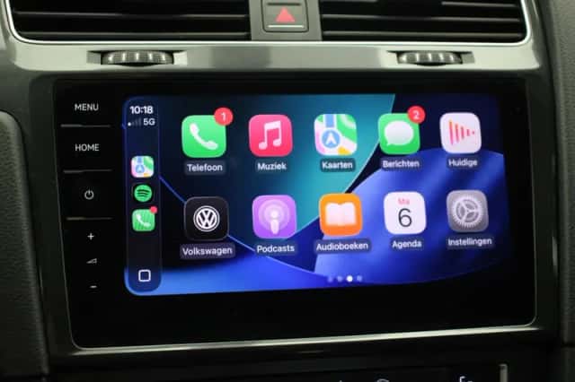 Volkswagen E-GOLF (2018) thumbnail 5