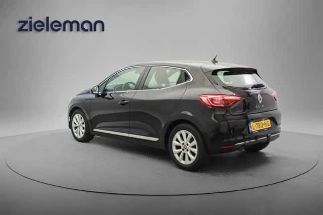 Renault Clio (2021) thumbnail 3