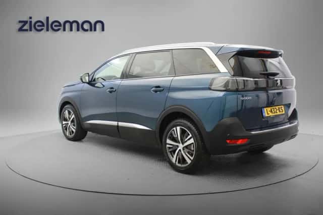 Peugeot 5008 (2021) thumbnail 3