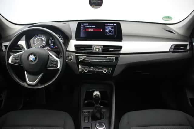 BMW X1 (2021) thumbnail 3