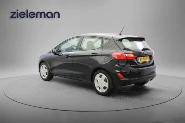 Ford Fiesta (2018) thumbnail 3