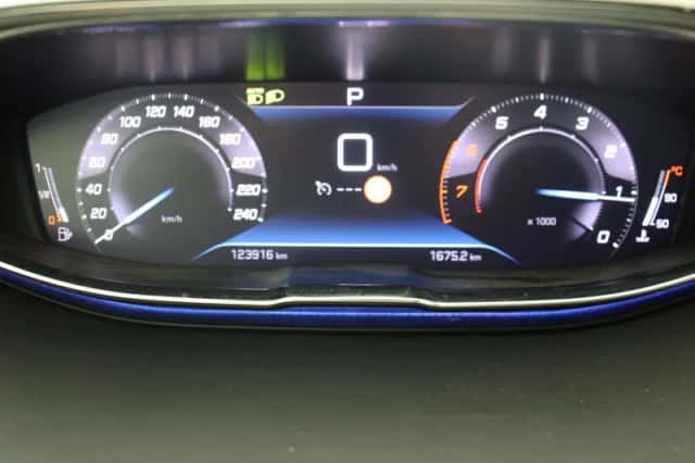 Peugeot 5008 (2021) thumbnail 5