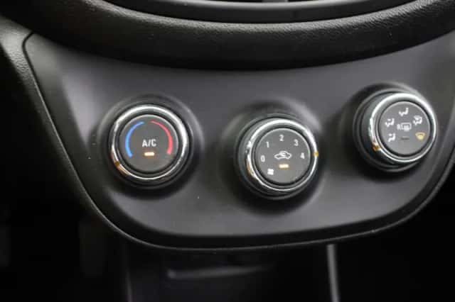 Opel Karl (2019) thumbnail 5