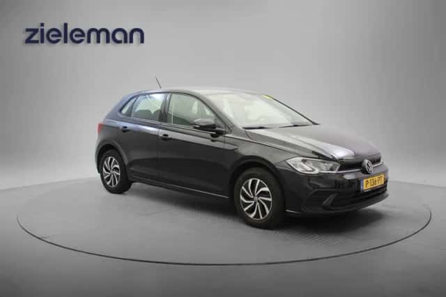 Volkswagen Polo (2022) thumbnail 1