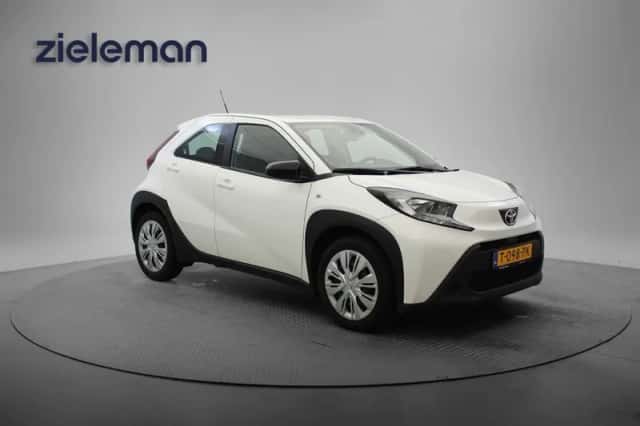 Toyota Aygo X (2023) thumbnail 1