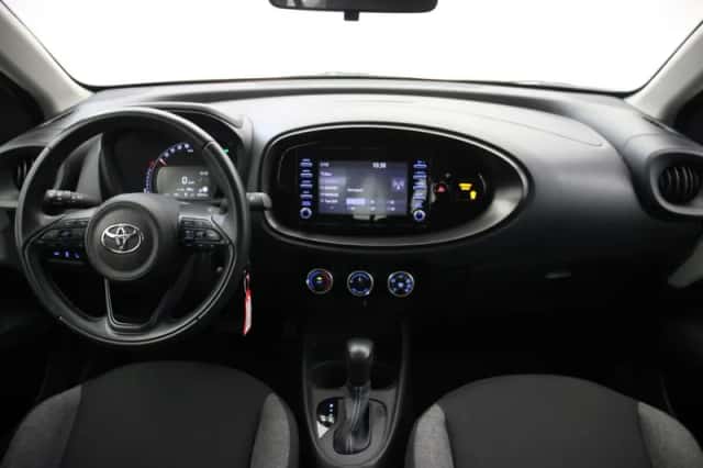 Toyota Aygo X (2023) thumbnail 2