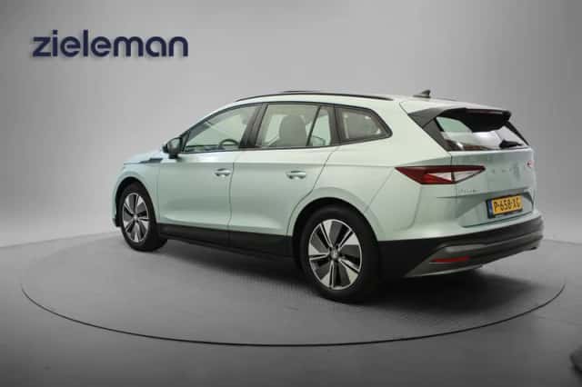 Škoda Enyaq (2022) thumbnail 4