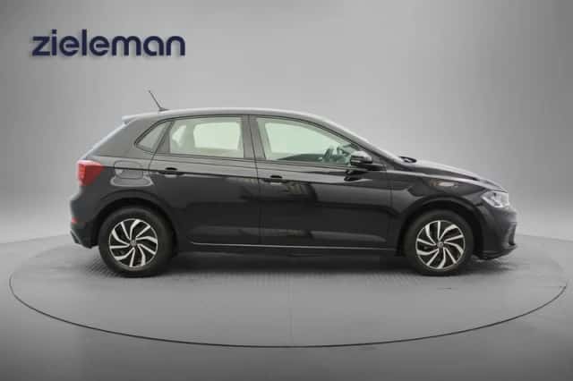 Volkswagen Polo (2022) thumbnail 6