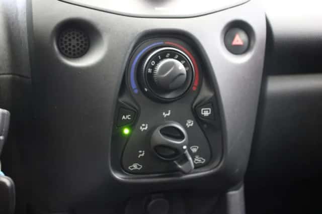 Toyota Aygo (2021) thumbnail 6