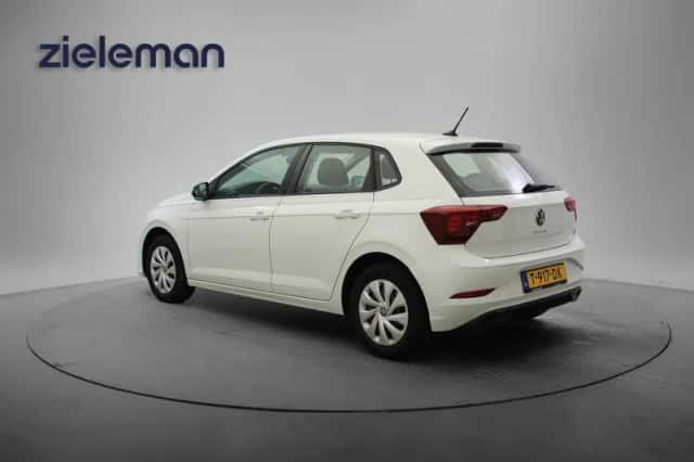 Volkswagen Polo (2023) thumbnail 3