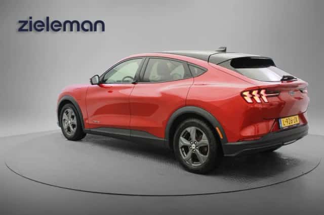 Ford Mustang Mach-E (2021) thumbnail 3