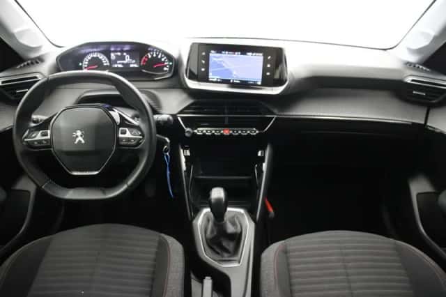 Peugeot 208 (2022) thumbnail 2
