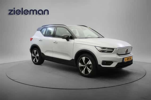 Volvo XC40 (2021) thumbnail 1