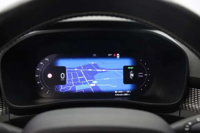 Volvo XC40 (2021) thumbnail 5
