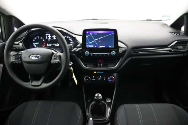 Ford Fiesta (2018) thumbnail 2