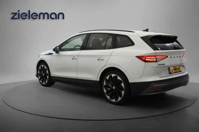 Škoda Enyaq (2021) thumbnail 3