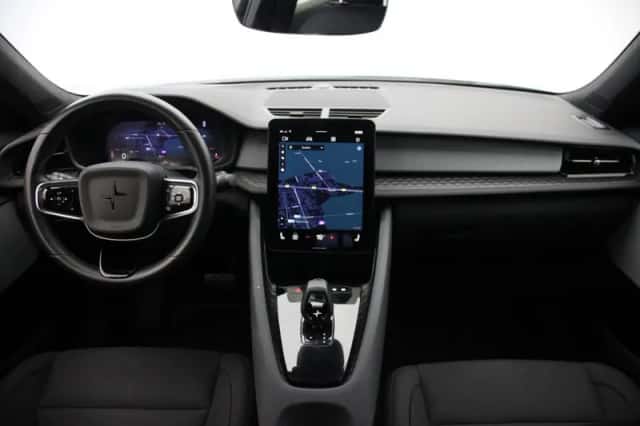 Polestar 2 (2021) thumbnail 2