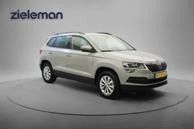 Škoda Karoq (2021) thumbnail 1