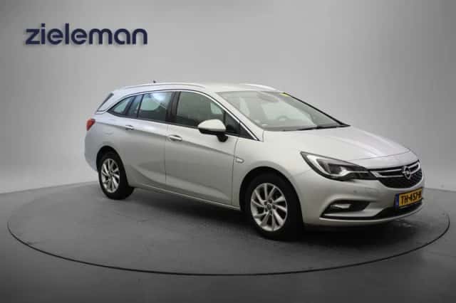 Opel Astra (2018) thumbnail 1
