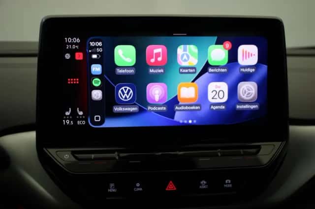 Volkswagen ID.4 (2021) thumbnail 5