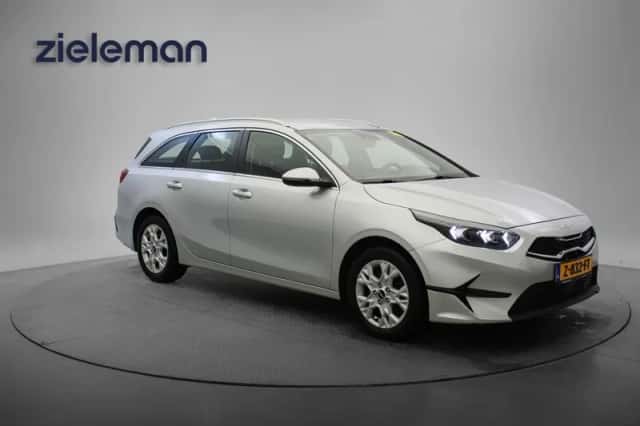Kia Ceed (2024) thumbnail 1